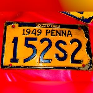Pennsylvania 1949 License Plate. 152S2